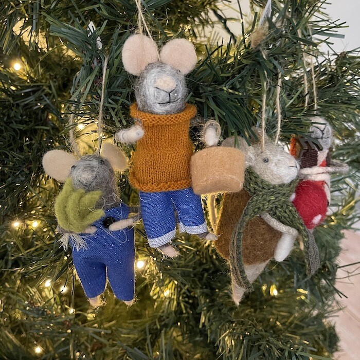 Wool Felt Gardening Mouse Ornament