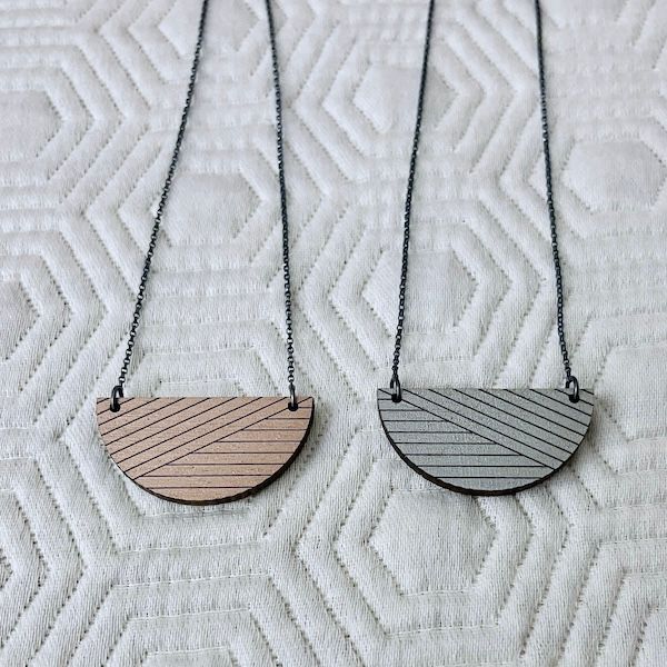 MidMod Alta Walnut Wood Necklace with