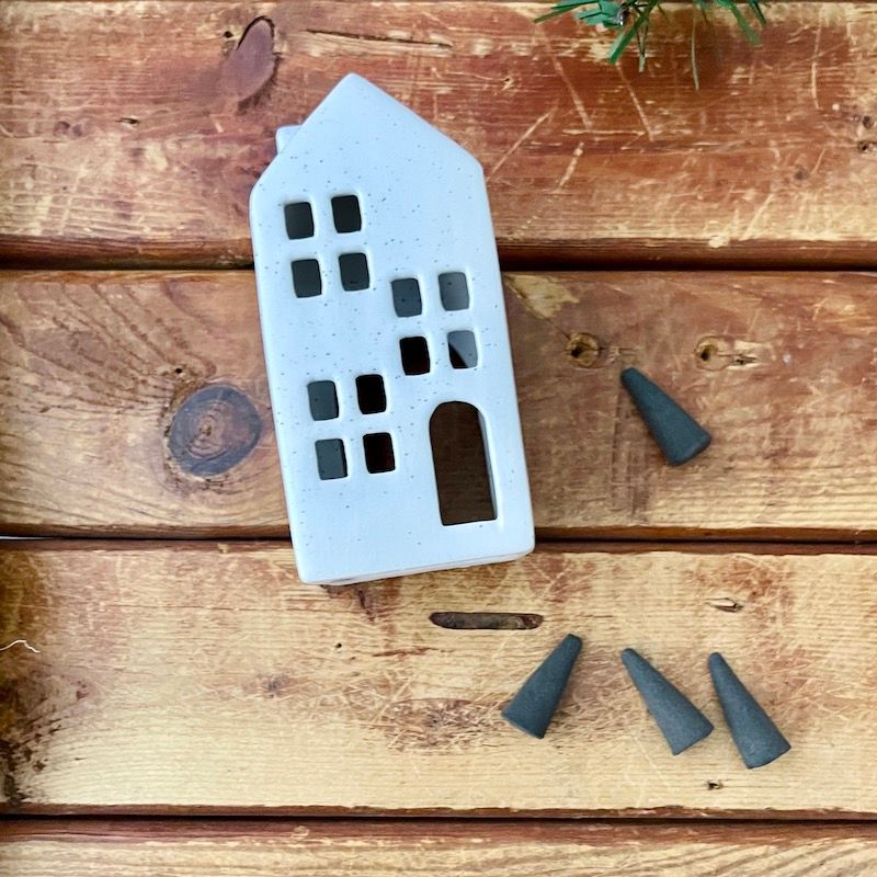 Holiday Town Incense Holders Teakwood Tobacco (white)