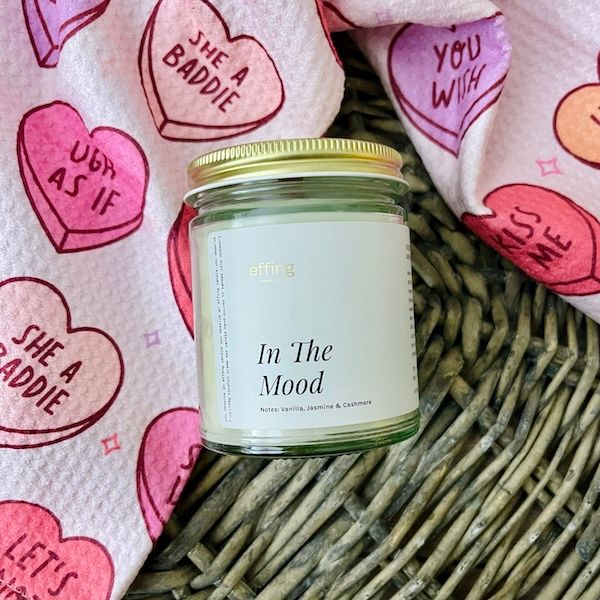 In The Mood Wood Wick Candle | Vanilla, Cashmere, and Jasmine