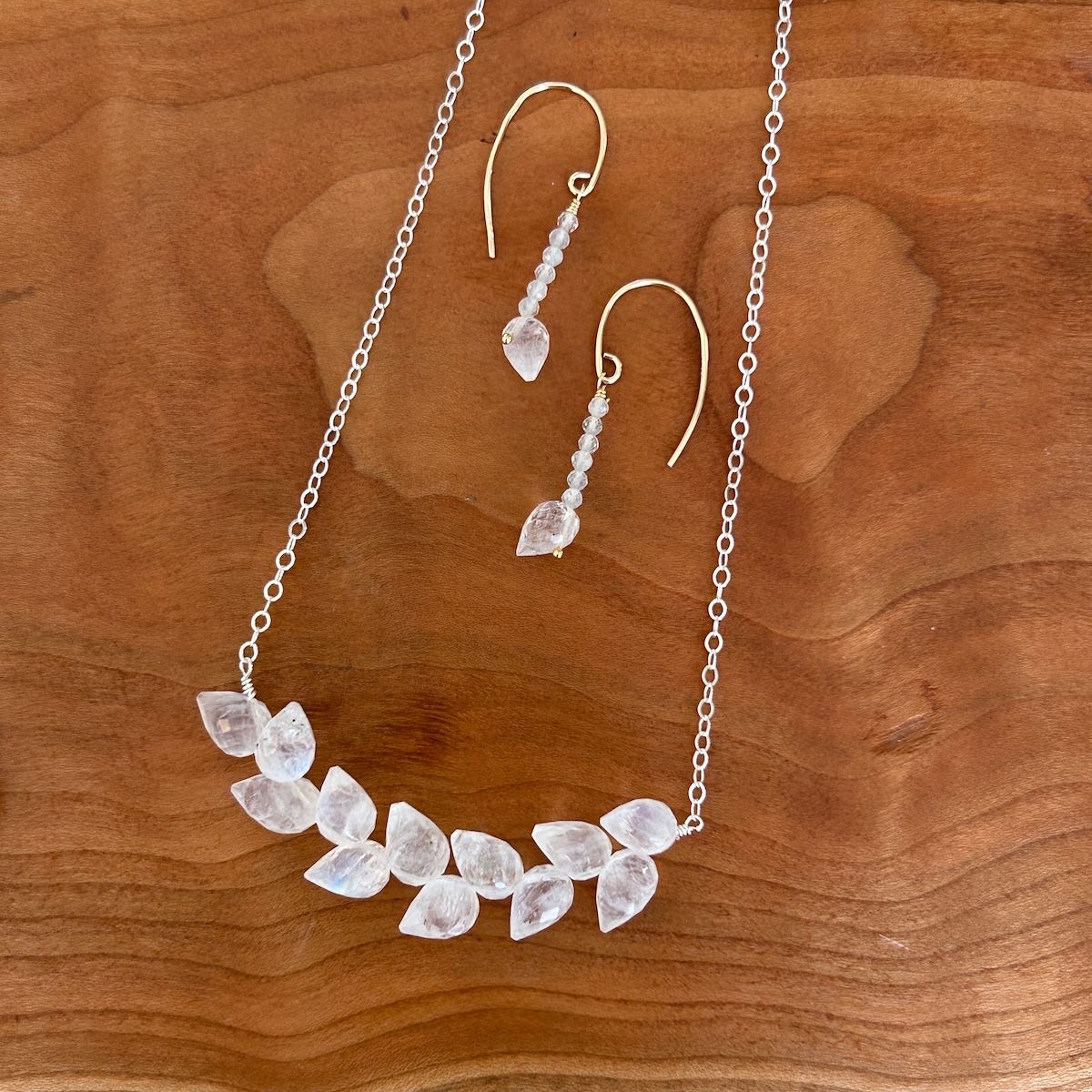 Handmade Necklace with 12 rainbow moonstone across