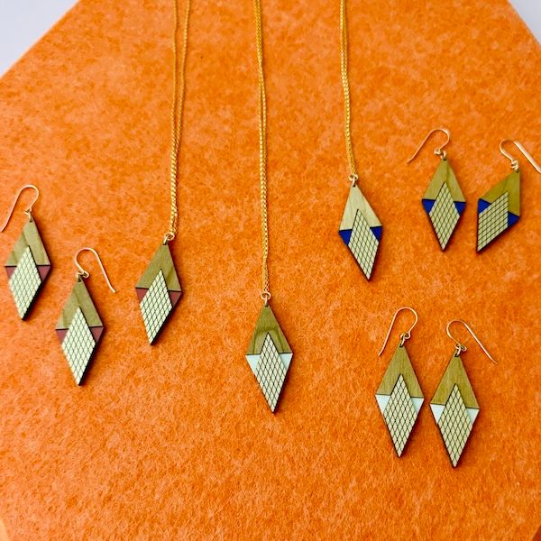 Art Deco Diamond Shaped Wood Necklace