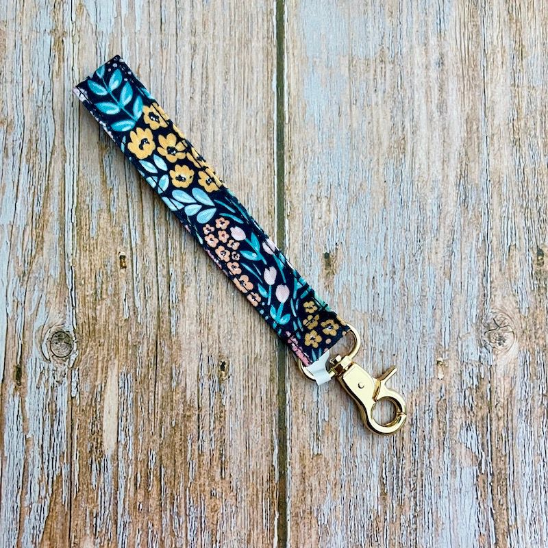 Elyse Breanne Wristlet Keychain, Style: Black Floral