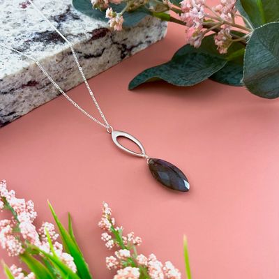 Handmade leaf w. labradorite marquis necklace, silver