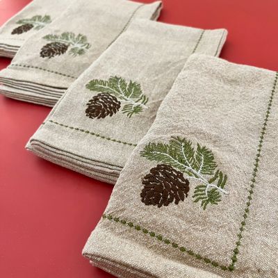 Napkins with Metallic Thread Embroidery, S/4