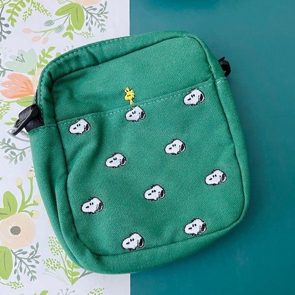 Snoopy Embroidered Crossbody Bag, Style: Forest
