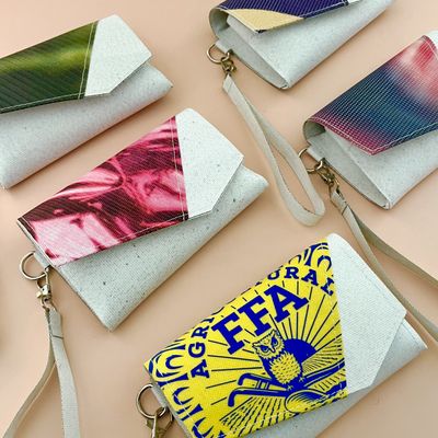 25 Spectator Wristlet | RCA Dome Materials