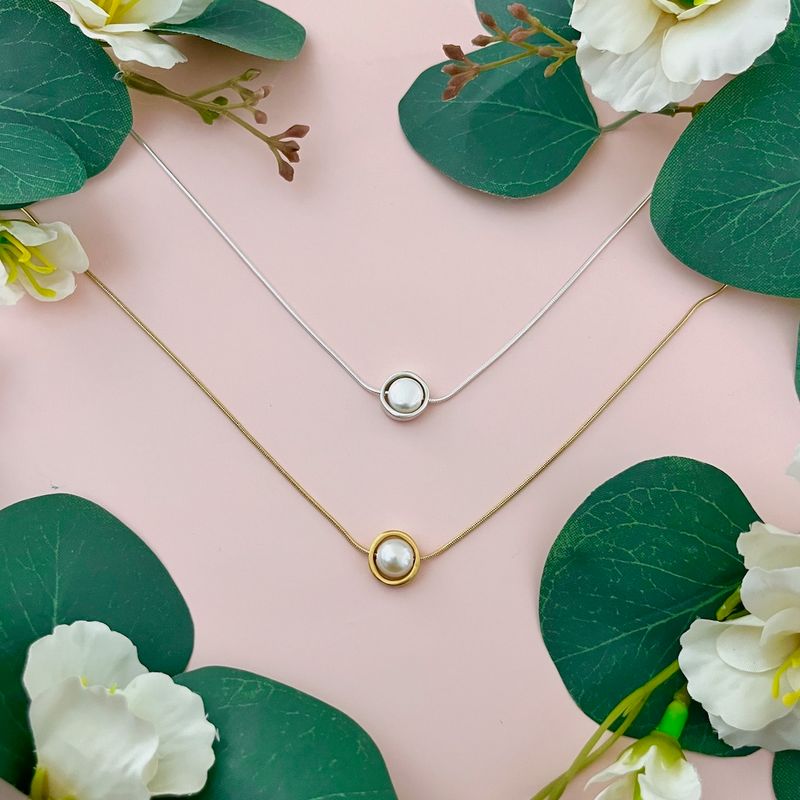 Handmade Pearl in Circle Necklace