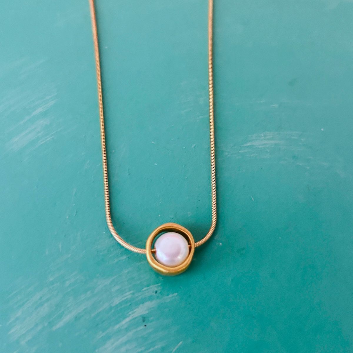 Handmade Pearl in Circle Necklace, Style: Gold
