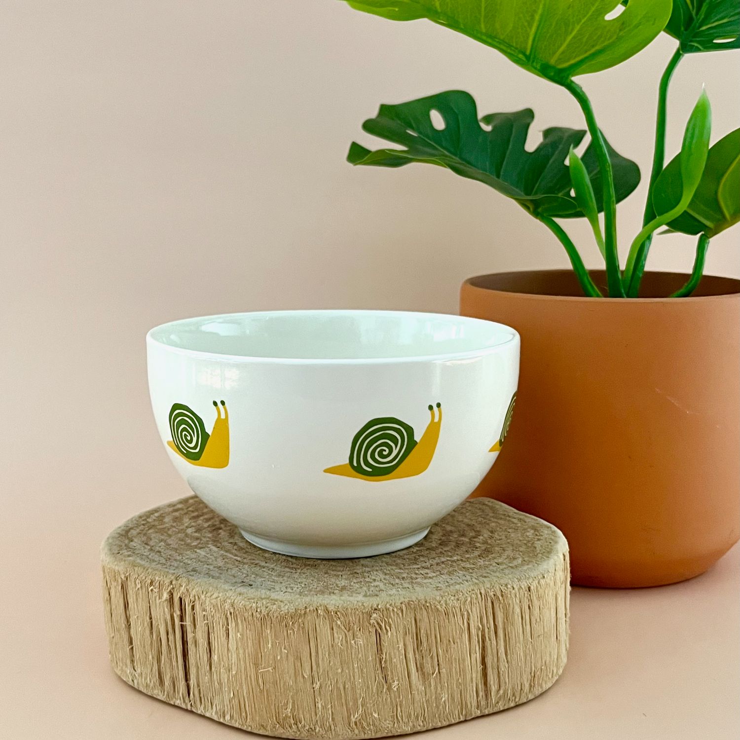 Snails Bowl, Style: White