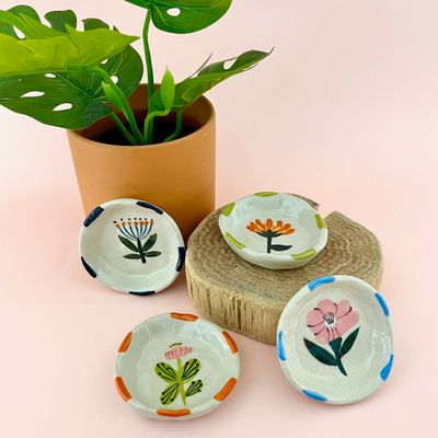 Hand-Painted Flower Stoneware Dish