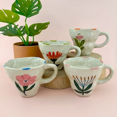 10 oz. Hand-Painted Stoneware Mug with Flower Image
