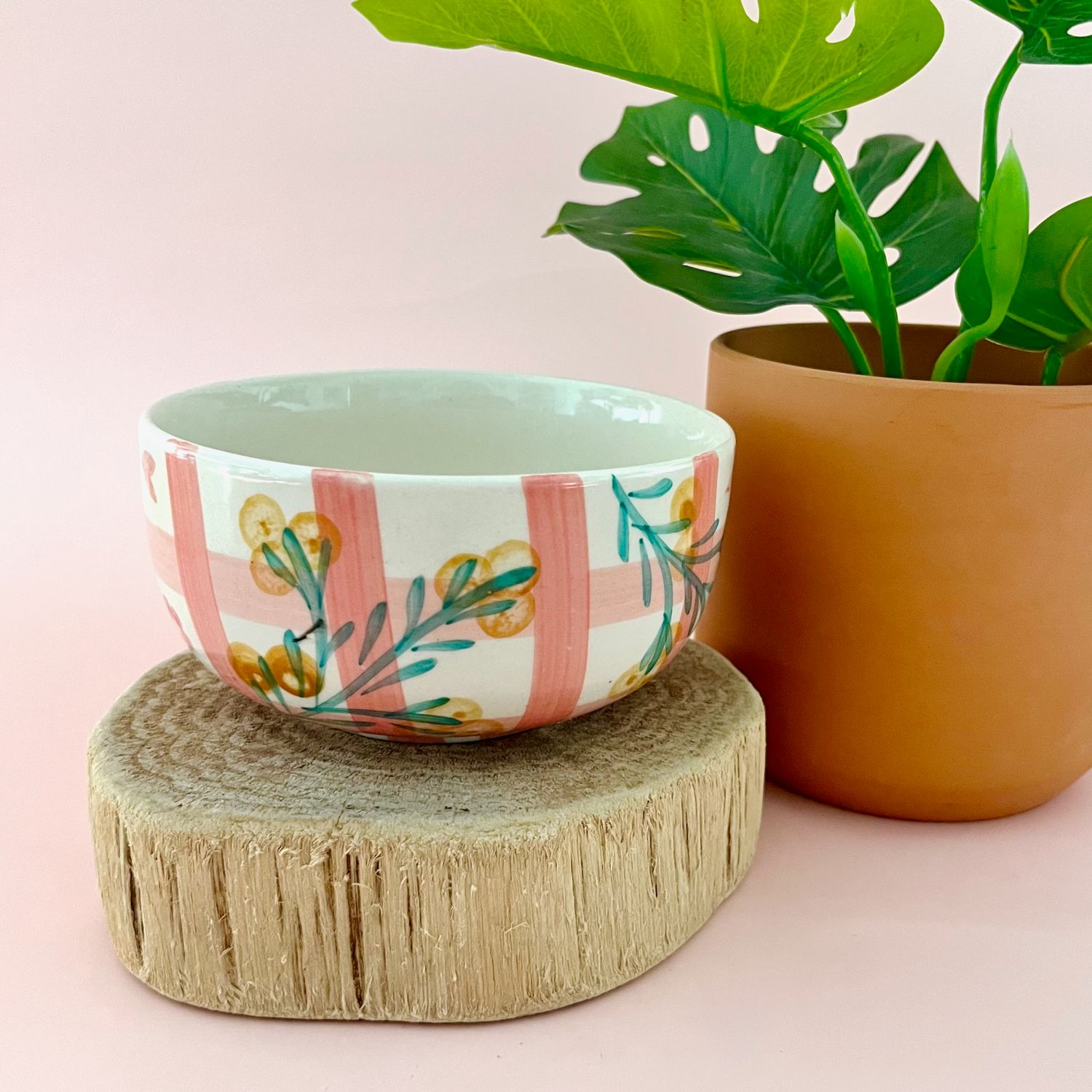 Hand-Painted Stoneware Bowl with Grid Pattern, Style: Pink