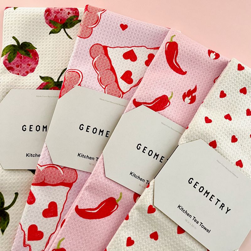 Geometry Quick Dry Towel Love 26 Collection