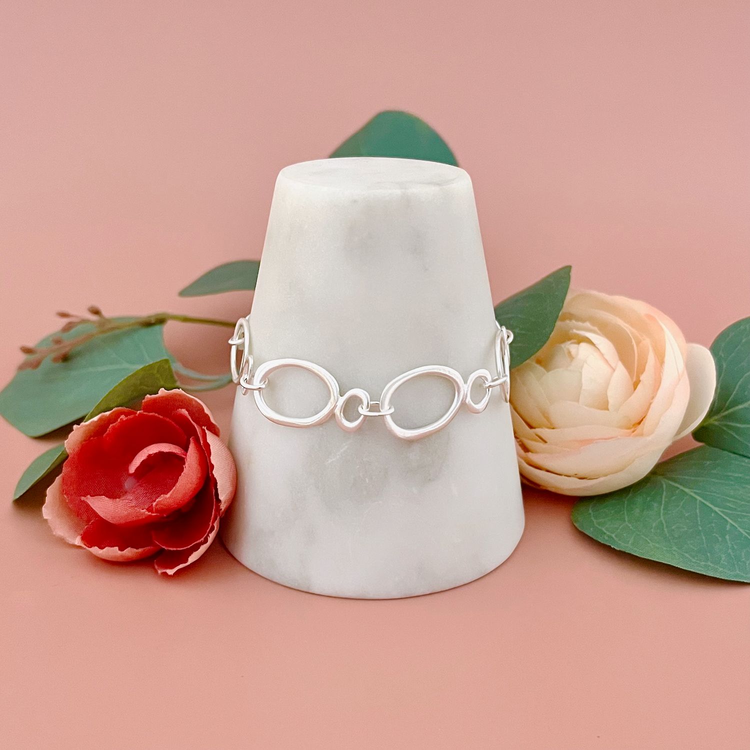 Handmade small double ovals bracelet, silver