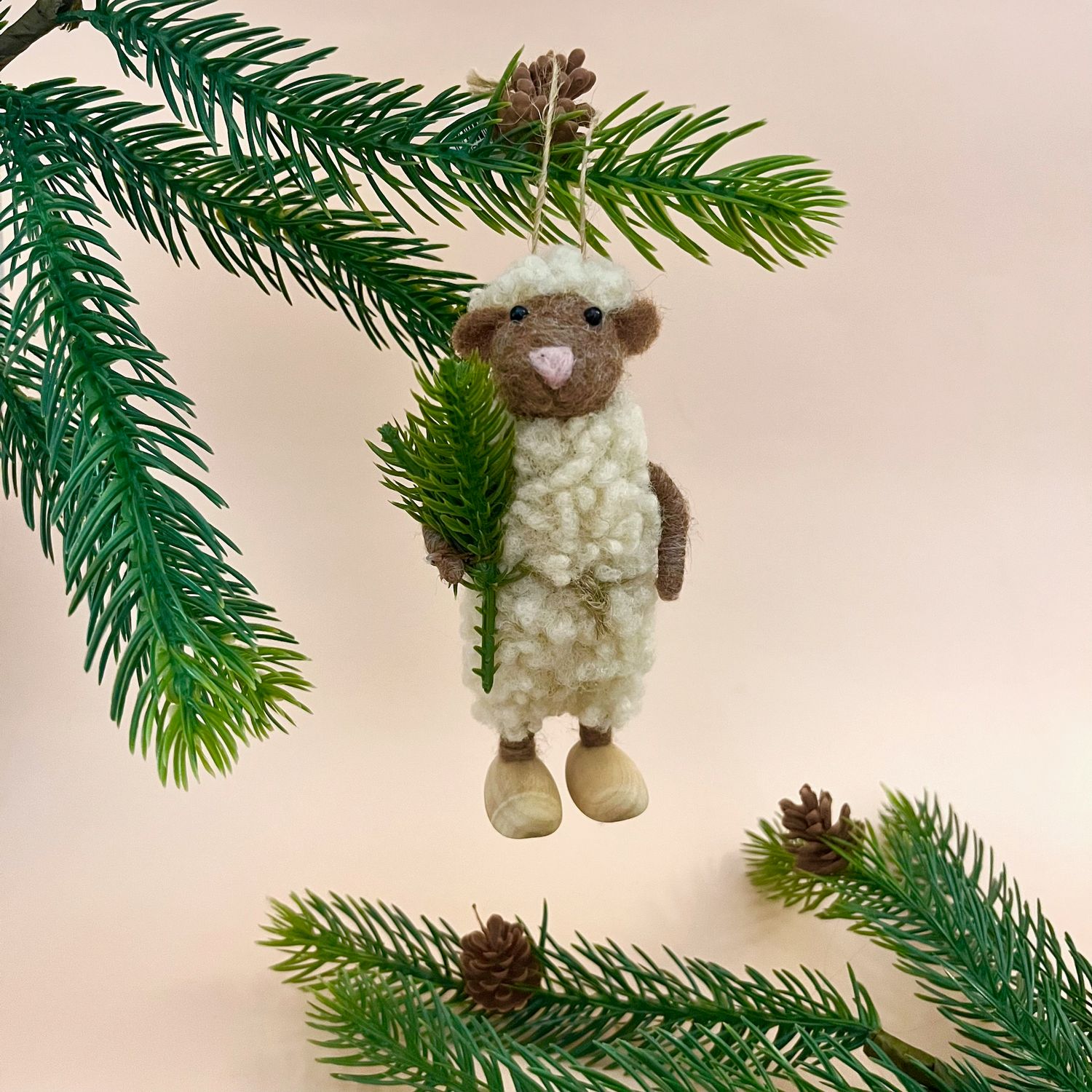 Barn Animal Ornament, Style: Sheep