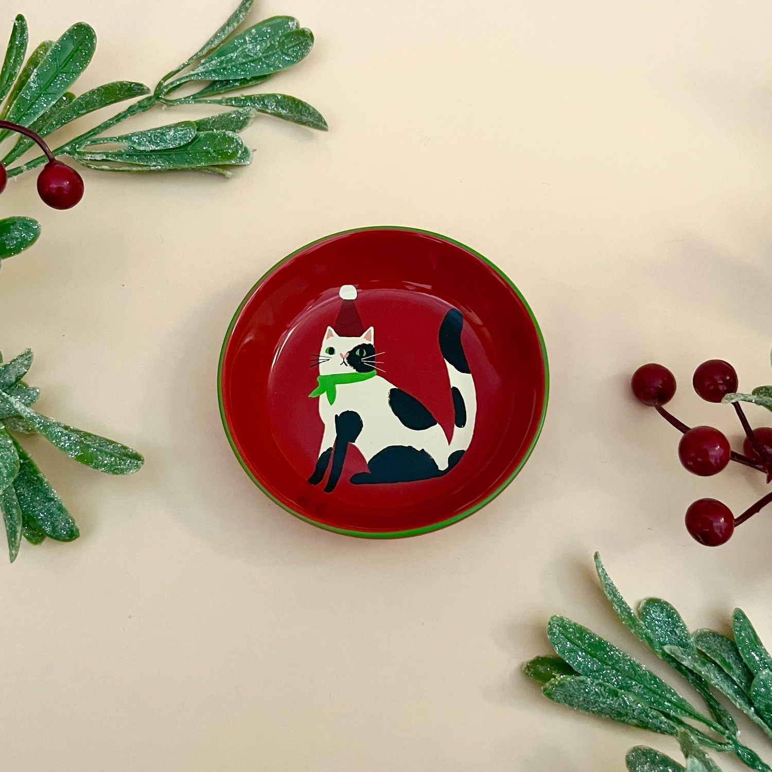 Kitty Carol Christmas Pinch Bowl, Style: Red - Patches