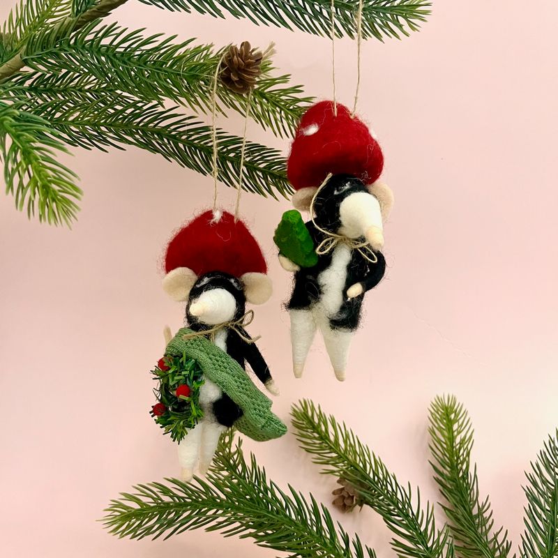 Wool Felt Mole In Mushroom Hat