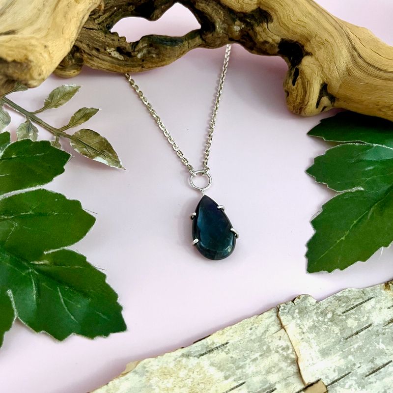 Handmade Necklace with prong set labradorite