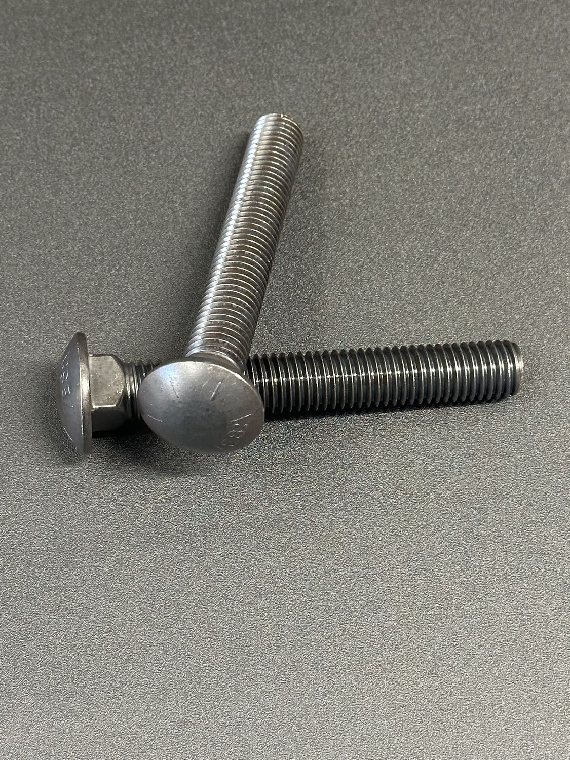 Grade 8 Carriage Bolt