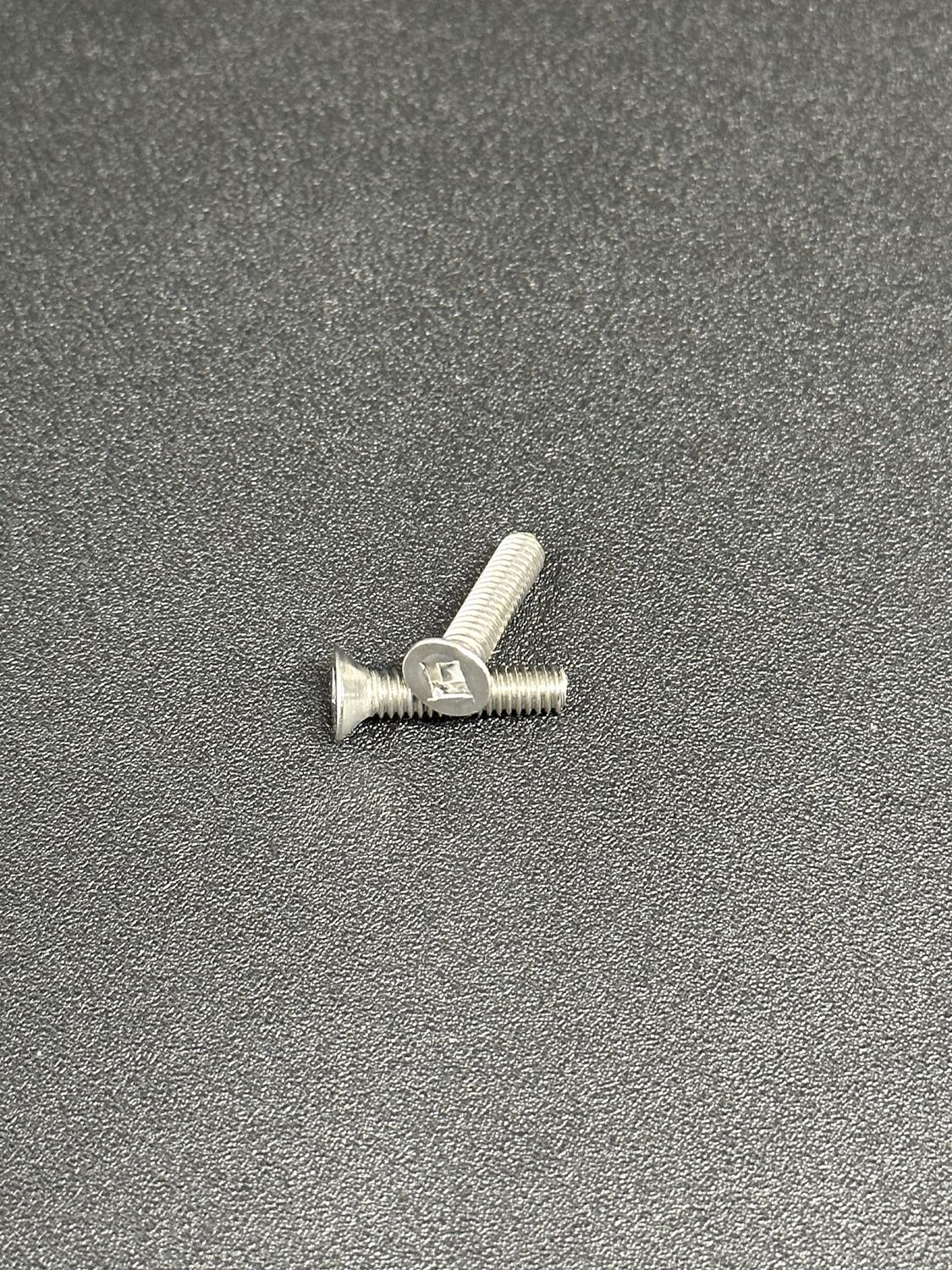 (304 Stainless) Flat Roberts Machine Screw, Diameter: 8-32, Length: 3/4"