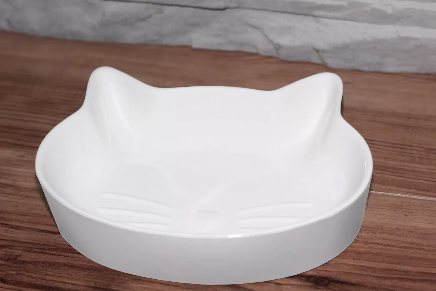 Be One Breed White Ceramic Cat Bowl