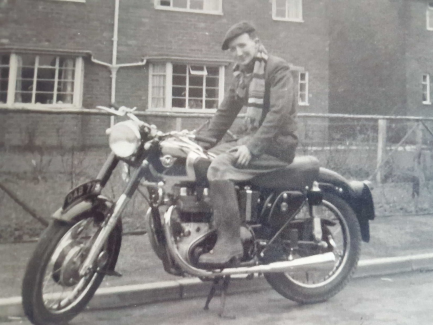 B/W photo restoration AND colour conversion.  Complex images