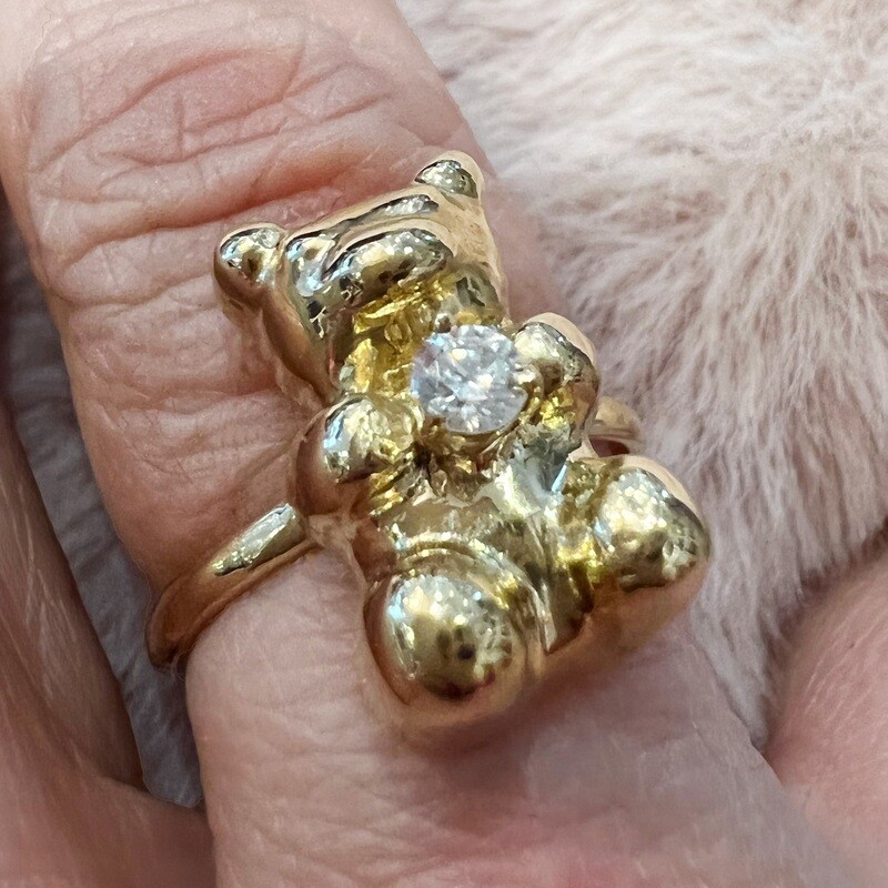 14K Gold Gummy Bear With Diamond