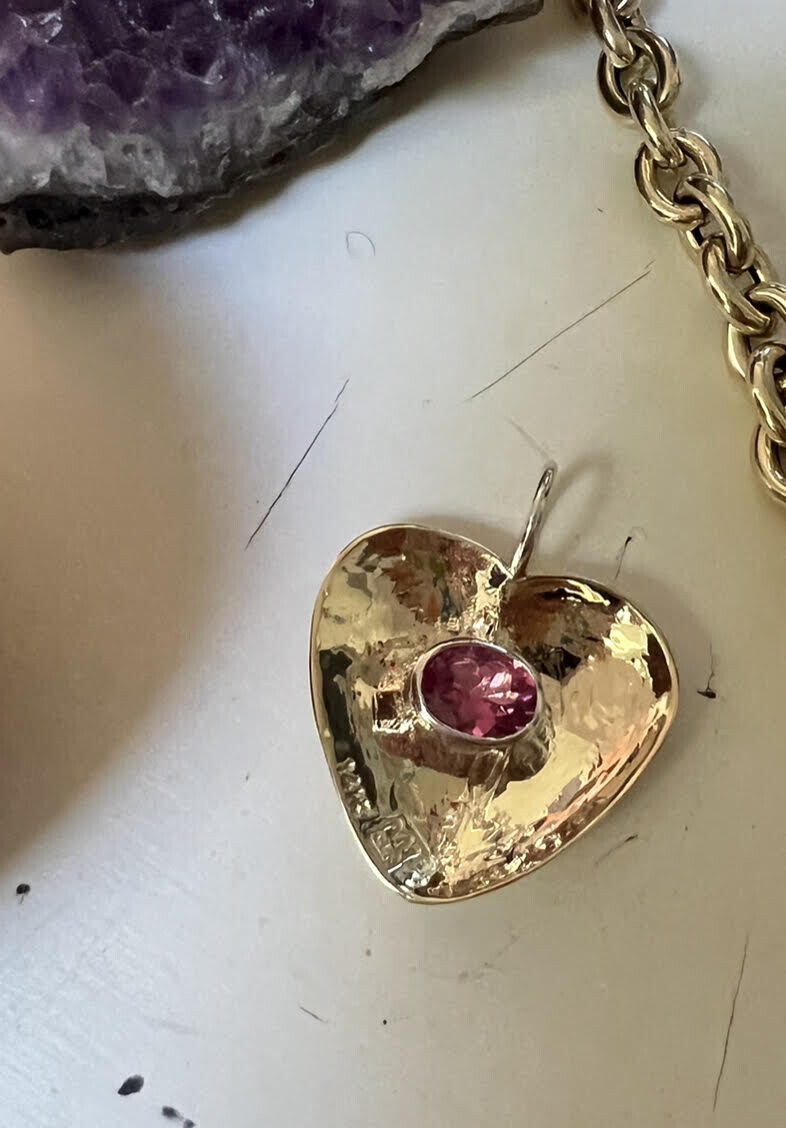 14K Gold Treasure Heart Pendant