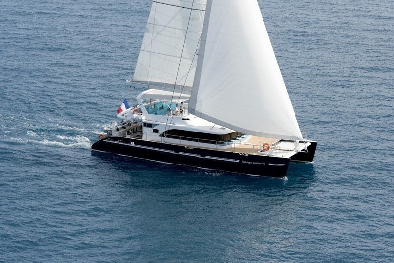 Maxi catamaran 100 personnes
