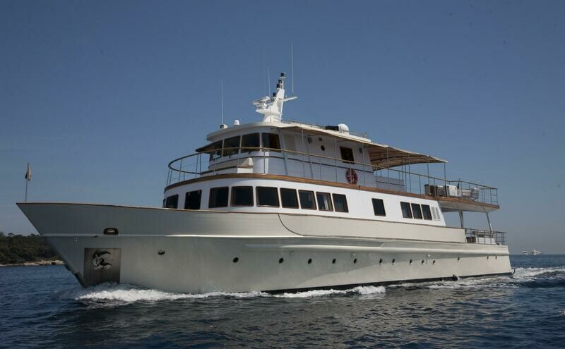 Boat 32 meter 36 passengers by sea
