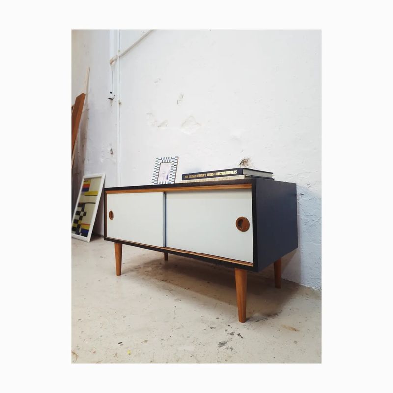 Vintage Lowboard Blau