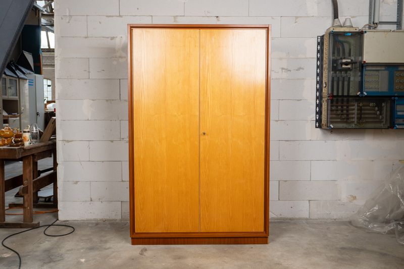 Vintage Mid-Century Kleiderschrank 60er Anrichte Schrank Vintage Mid-Century Kleiderschrank 60er Anrichte Schrank