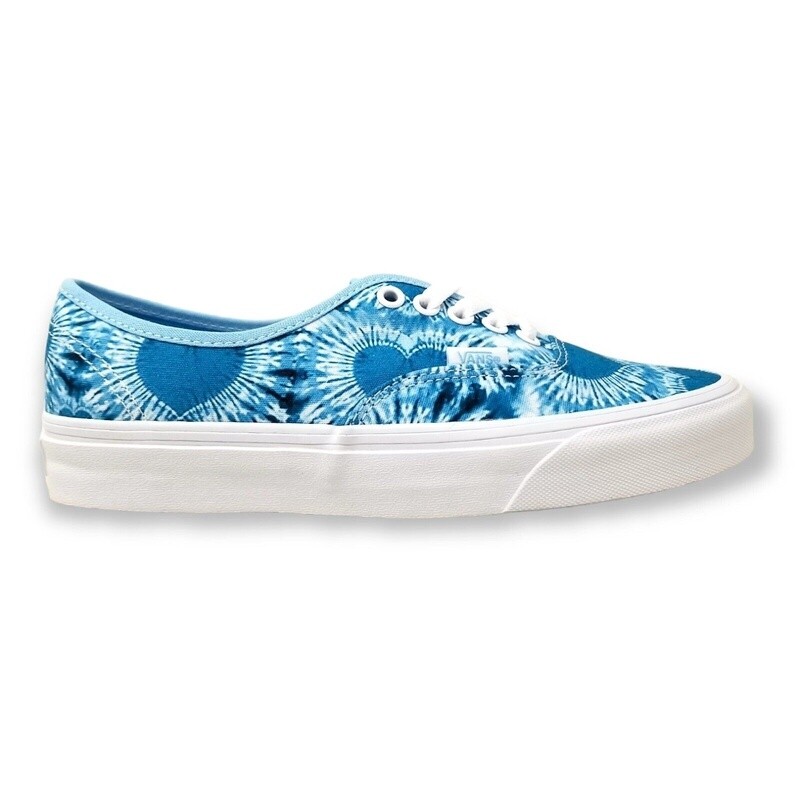VANS AUTHENTIC TIE DYE HEARTS LIGHT BLUE