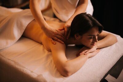 RELAXING MASSAGE