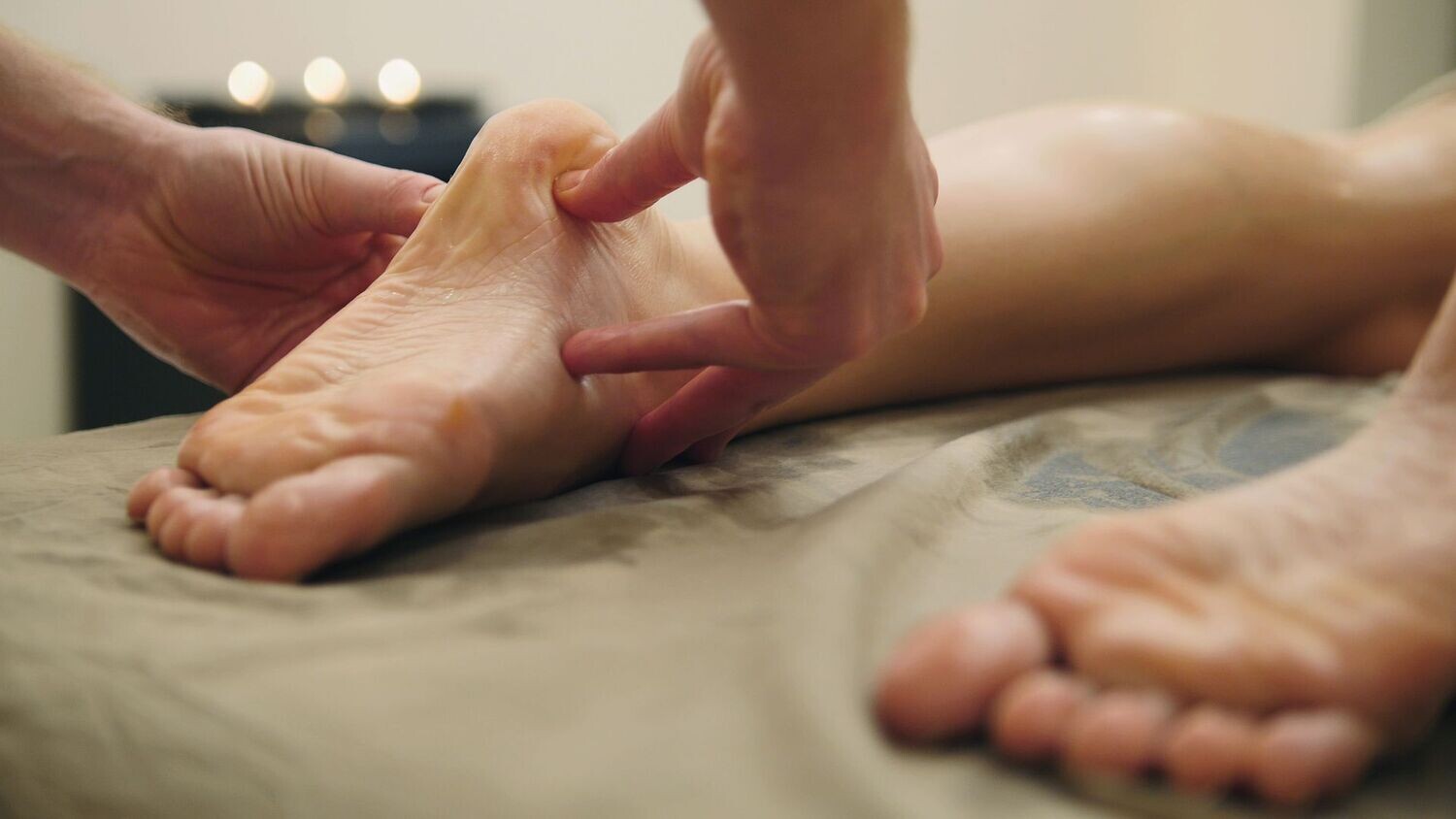 ORIENTAL MASSAGE + FOOT MASSAGE AS A COUPLE