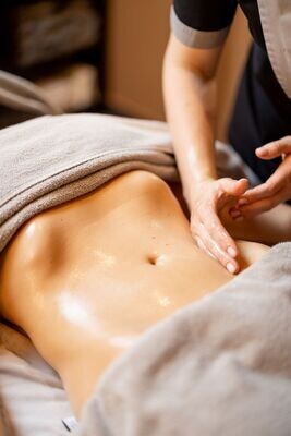 ANTI-CELLULITE SLIMMING MASSAGE WITH WOOD THERAPY ANTI-CELLULITE SLIMMING MASSAGE WITH WOOD THERAPY