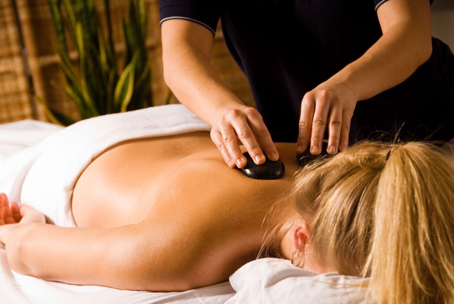 Golden Sensation - Massage aux huiles chaudes et pierres chaudes - solo - 1h30