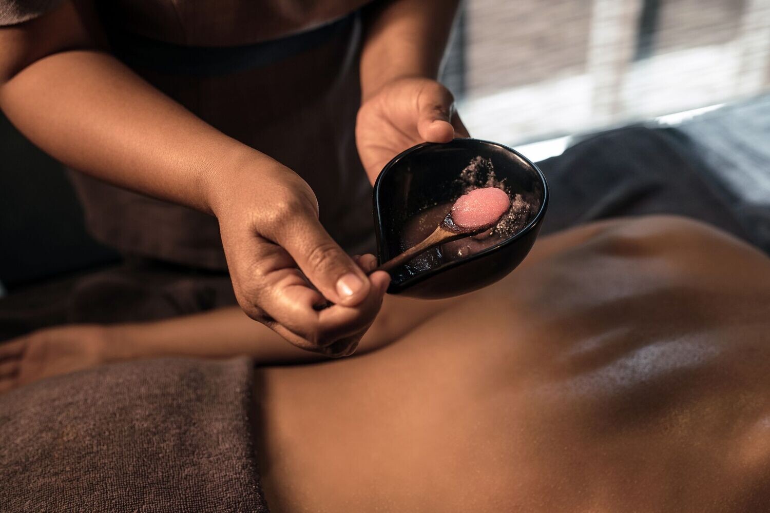 Package - Gommage Corporel et Massage au choix aux huiles chaudes - solo - 1h