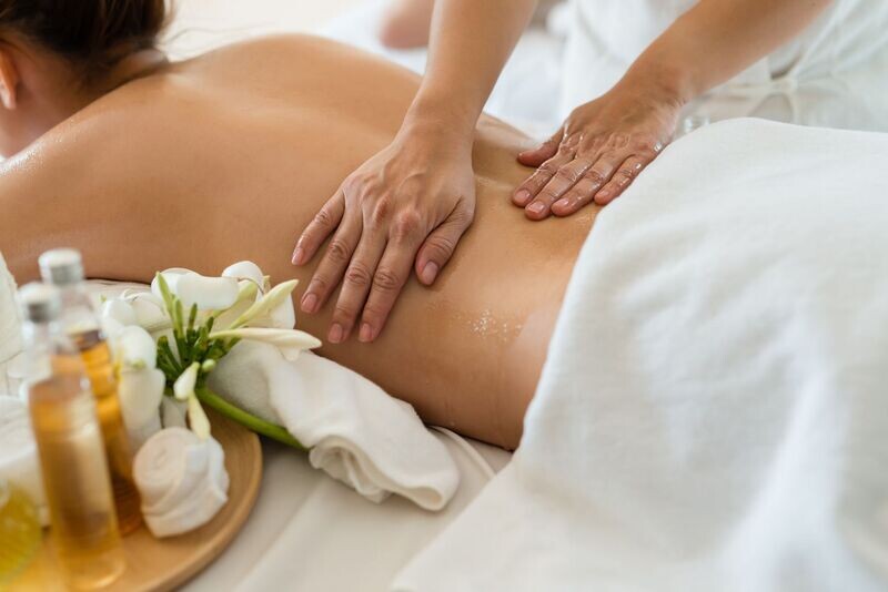Massage huile aux plantes - solo - 1h30