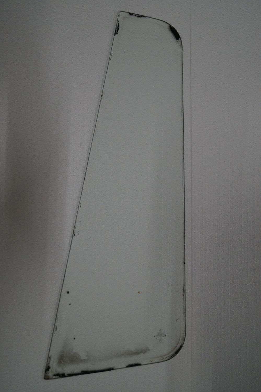 #022 Triangle window HIGH
