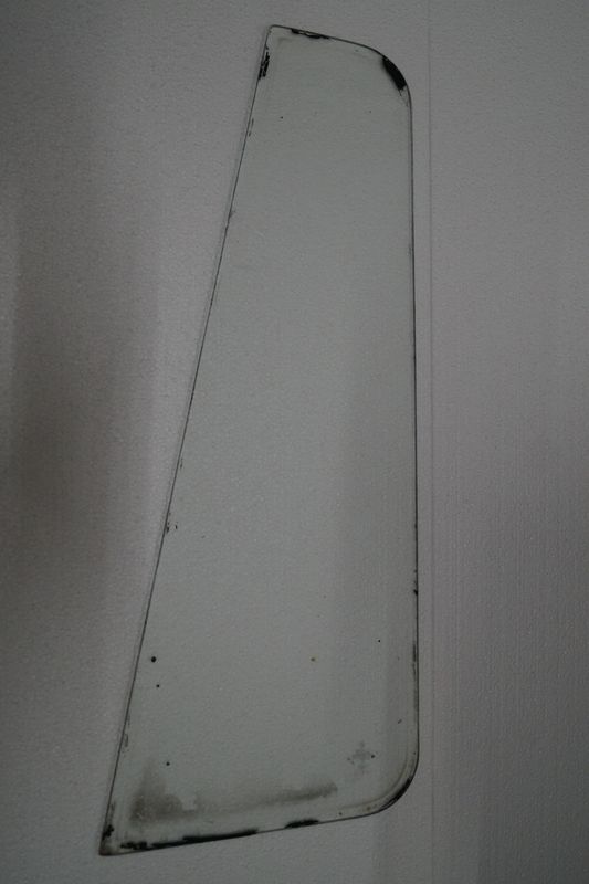 #022 Triangle window HIGH