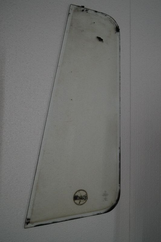 #022 Triangle window LOW