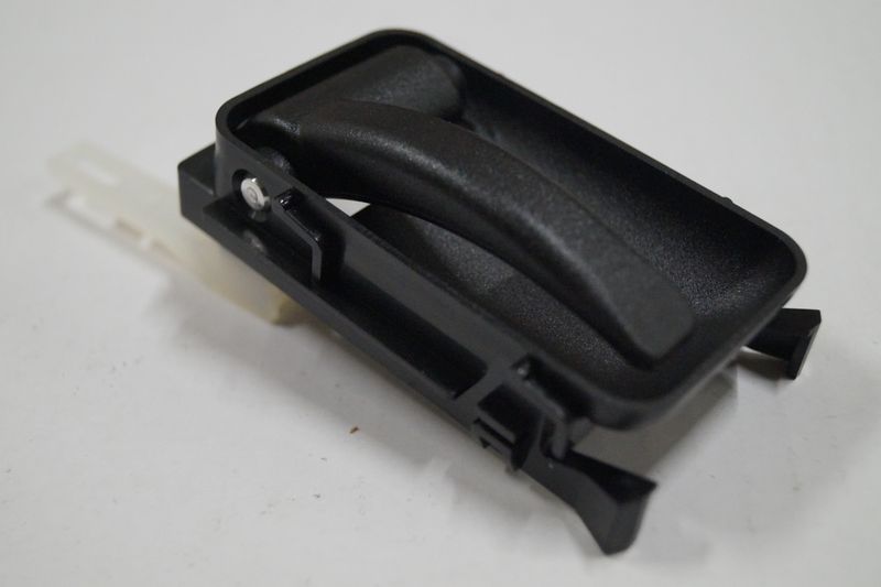 #086 Door release handle RIGHT