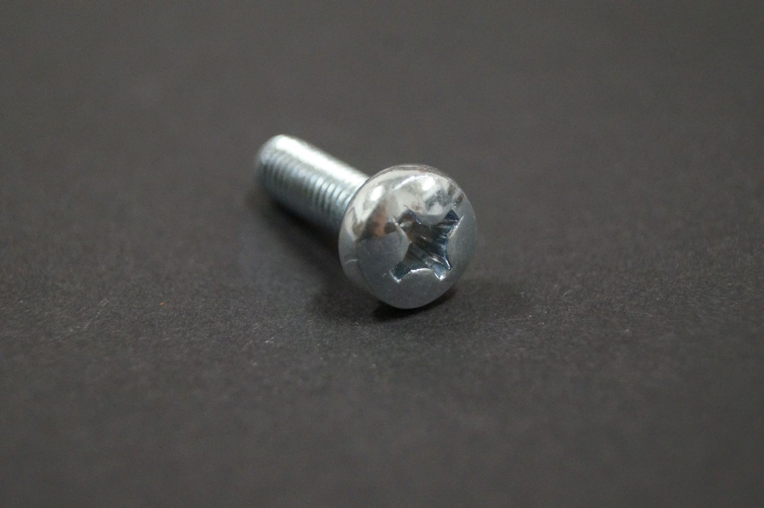 #100 Bolt for door lock button