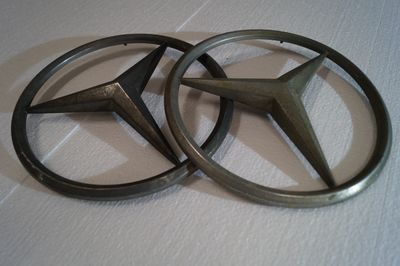 #009 Star Emblem Large