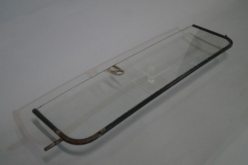 #225 Pop-Out Window, Right-High, 1st gen.