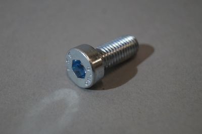 #096 Bolt
