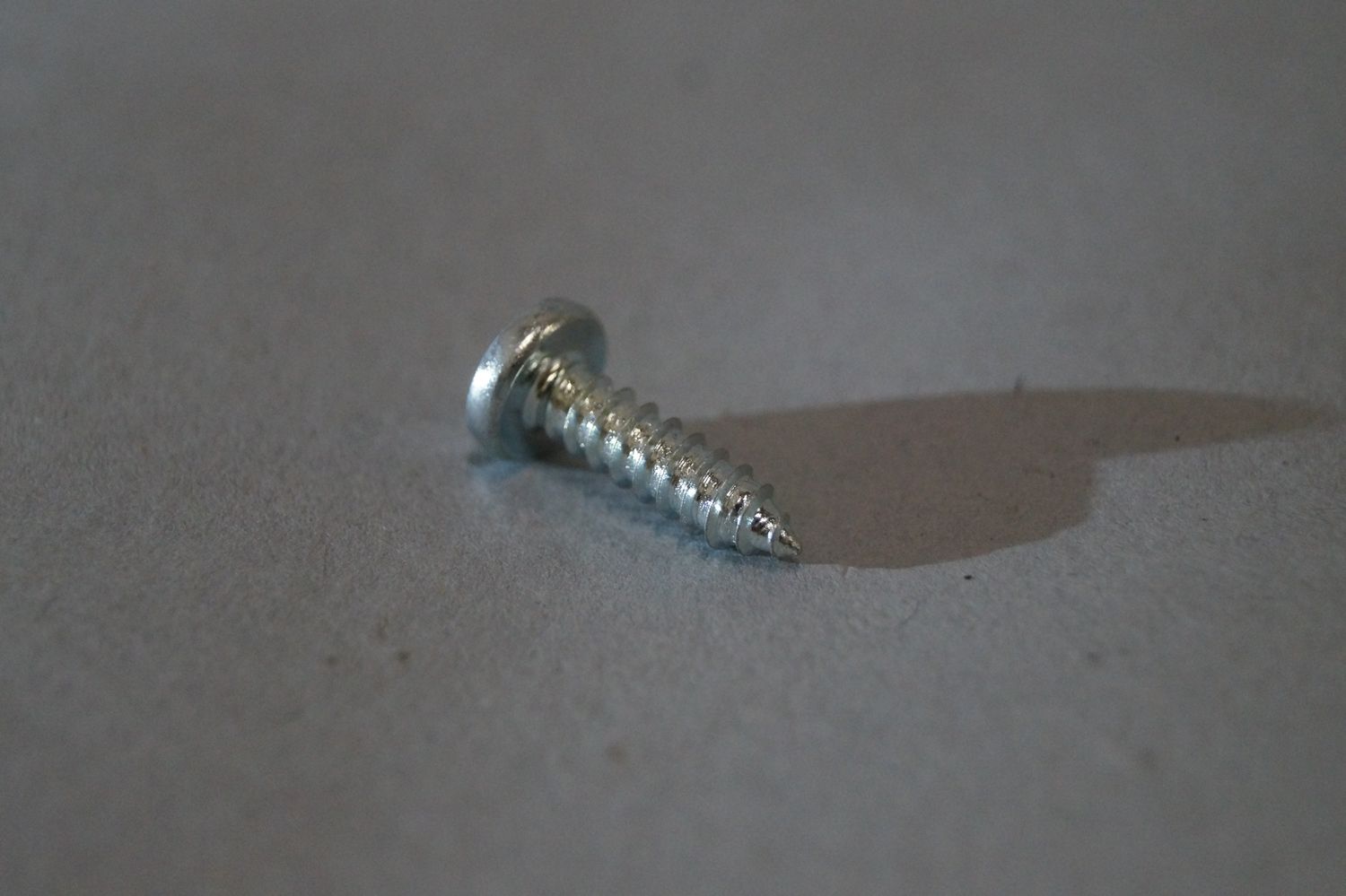 #592 Screw