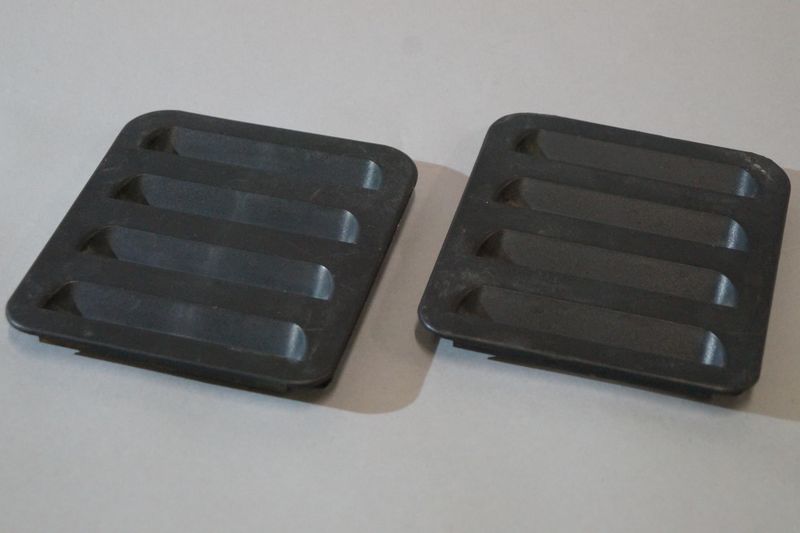 #343 Ventilation grille, inside of door